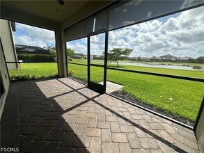 12952 Broomfield Ln in Ft. Myers, FL - Building Photo - Building Photo