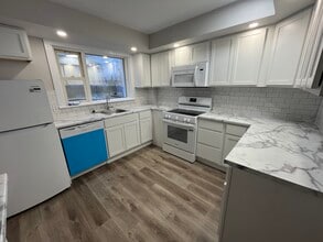 57 Portland St in Dartmouth, NS - Building Photo - Building Photo