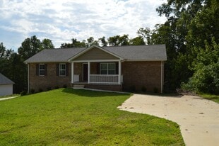 132 Springfield Rd in Statesville, NC - Building Photo