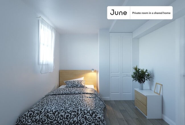 property at 2252 N Lawndale Ave