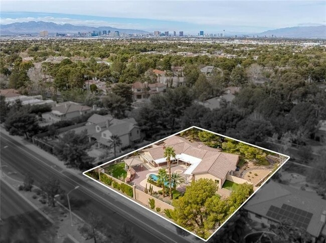 9 Quail Run Rd in Henderson, NV - Building Photo - Building Photo