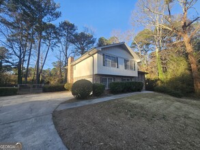 7045 Eden Ct in Riverdale, GA - Building Photo - Building Photo