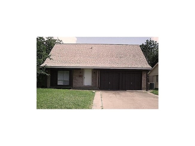 1514 Regina Ct S