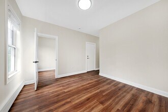 16 O St, Unit 3 in Boston, MA - Foto de edificio - Building Photo