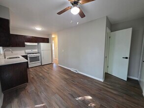 407 Warner St in Hampshire, IL - Building Photo - Building Photo