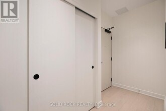 560-560 Rideau St in Ottawa, ON - Building Photo - Building Photo