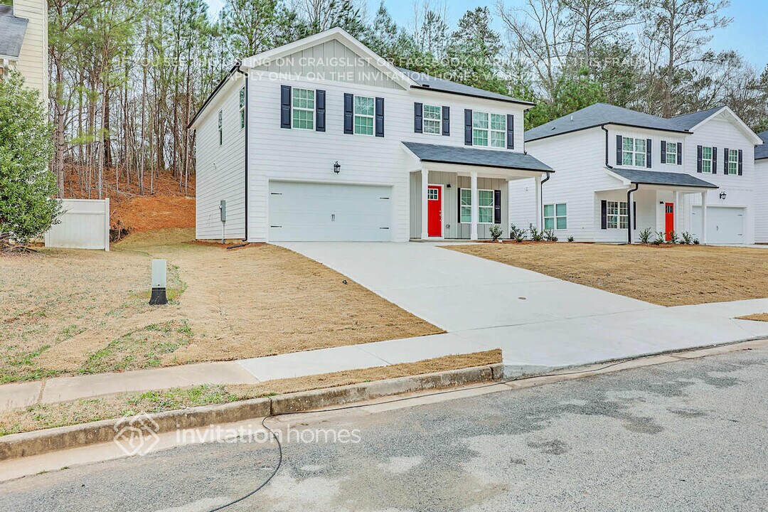 280 Valley View Dr in Fairburn, GA - Building Photo