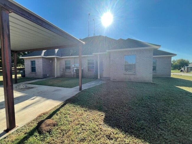 107 Sunburst Ct in Weatherford, TX - Building Photo - Building Photo
