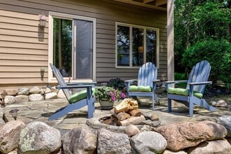 9378 Olympia Dr in Eden Prairie, MN - Building Photo - Building Photo