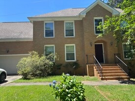 3695 Winters Hill Dr in Doraville, GA - Building Photo
