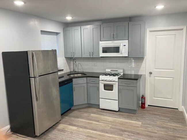 3219 Hamilton St, Unit #1