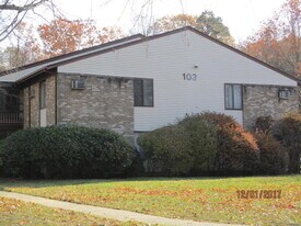 103 Amberly Dr, Unit G in Englishtown, NJ - Building Photo