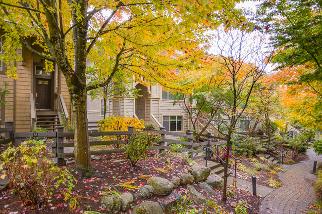 Cardinal Pointe in Delta, BC - Building Photo - Building Photo