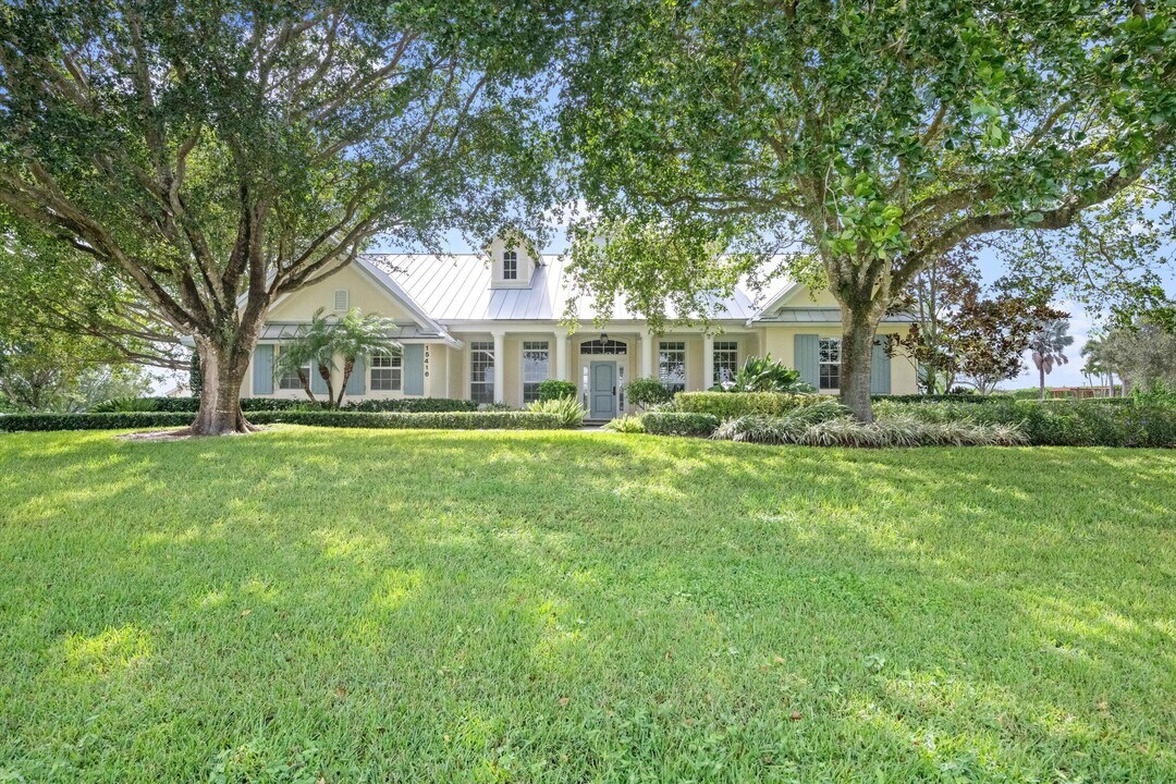 15416 Sunnyland Ln in Wellington, FL - Building Photo