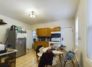 239 Tremont St, Unit 2 in Somerville, MA - Building Photo - Building Photo