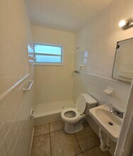 3981 SW 12th Pl in Fort Lauderdale, FL - Building Photo - Building Photo