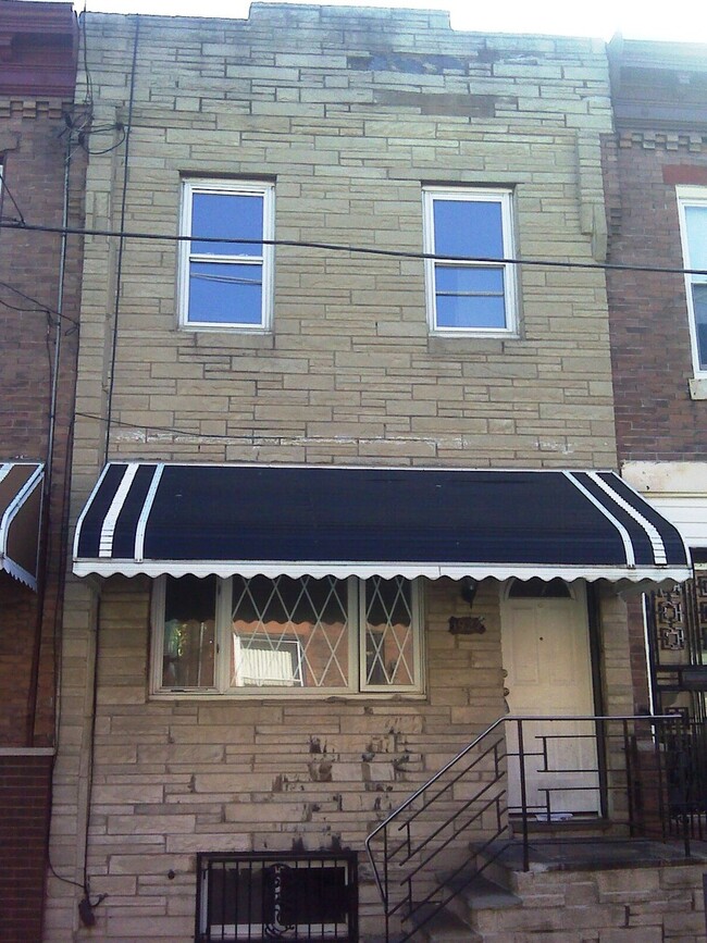 property at 1927 S Lambert St