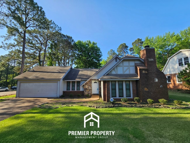 8131 Farmington Blvd