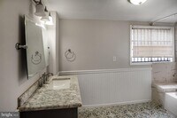 708 N Duncan St photo'