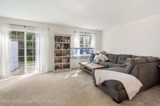 109 Sandpiper Ln in Berkeley Township, NJ - Building Photo - Building Photo