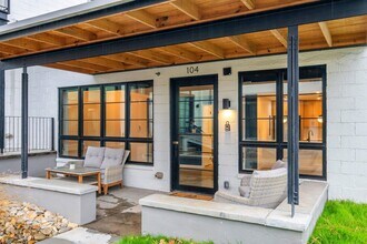 3415 N Broadway, Unit 104 in Knoxville, TN - Building Photo - Building Photo