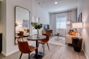 Agave 350 in Tucson, AZ - Building Photo