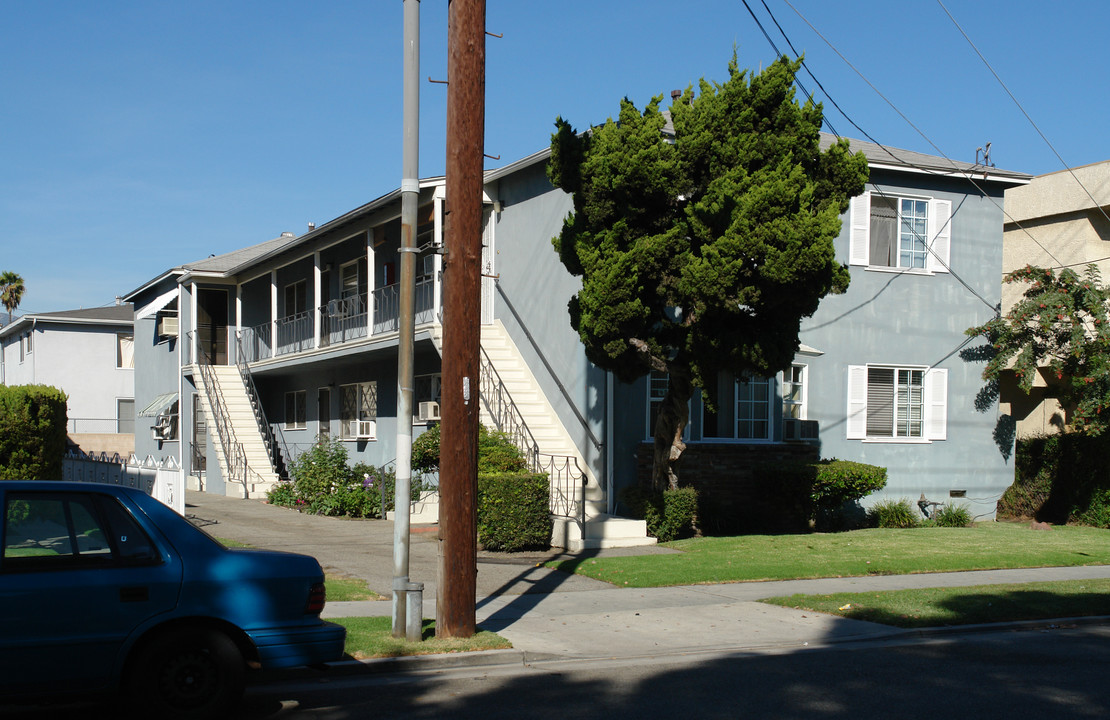 427 E Acacia Ave in Glendale, CA - Foto de edificio