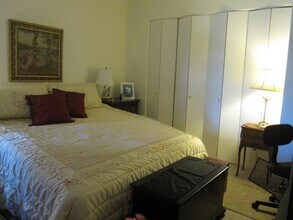 5300 S Shore Dr in Chicago, IL - Building Photo - Building Photo