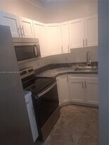 17 NE 2nd Rd in Homestead, FL - Building Photo