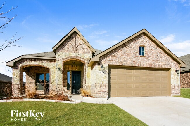 1020 Deer Valley Dr in Weatherford, TX - Building Photo - Building Photo