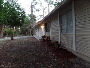 2307 Monroe Ave in Alva, FL - Building Photo - Building Photo