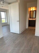 7-2307 Mabelle Ave in Toronto, ON - Building Photo - Building Photo