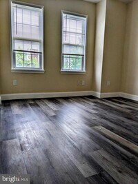 143 Gladstone St photo'