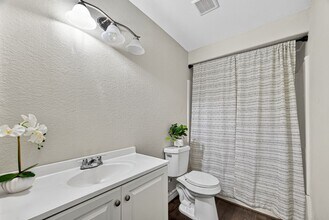 2217 10th St in Galena Park, TX - Building Photo - Building Photo