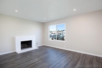 735 Kingswood St in San Diego, CA - Building Photo - Building Photo