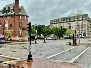 636 Beacon St, Unit 303 in Boston, MA - Building Photo - Building Photo
