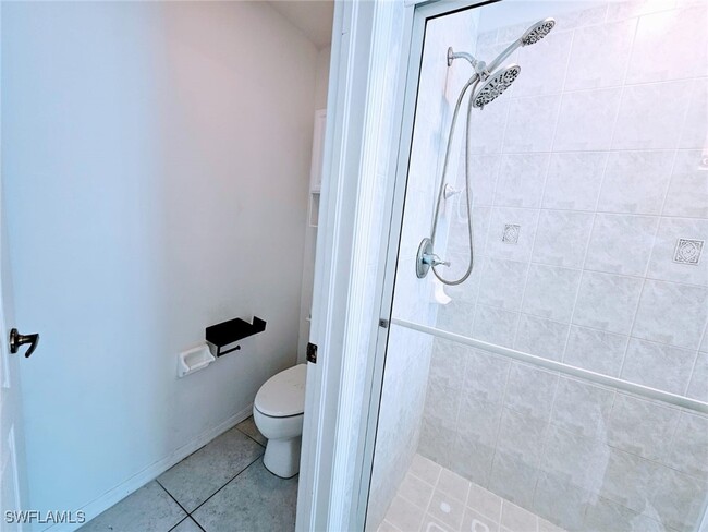 2831 SW 32nd St in Cape Coral, FL - Foto de edificio - Building Photo