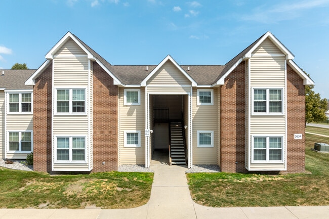 VISTA VILLA APARTMENTS in Saginaw, MI - Building Photo - Building Photo