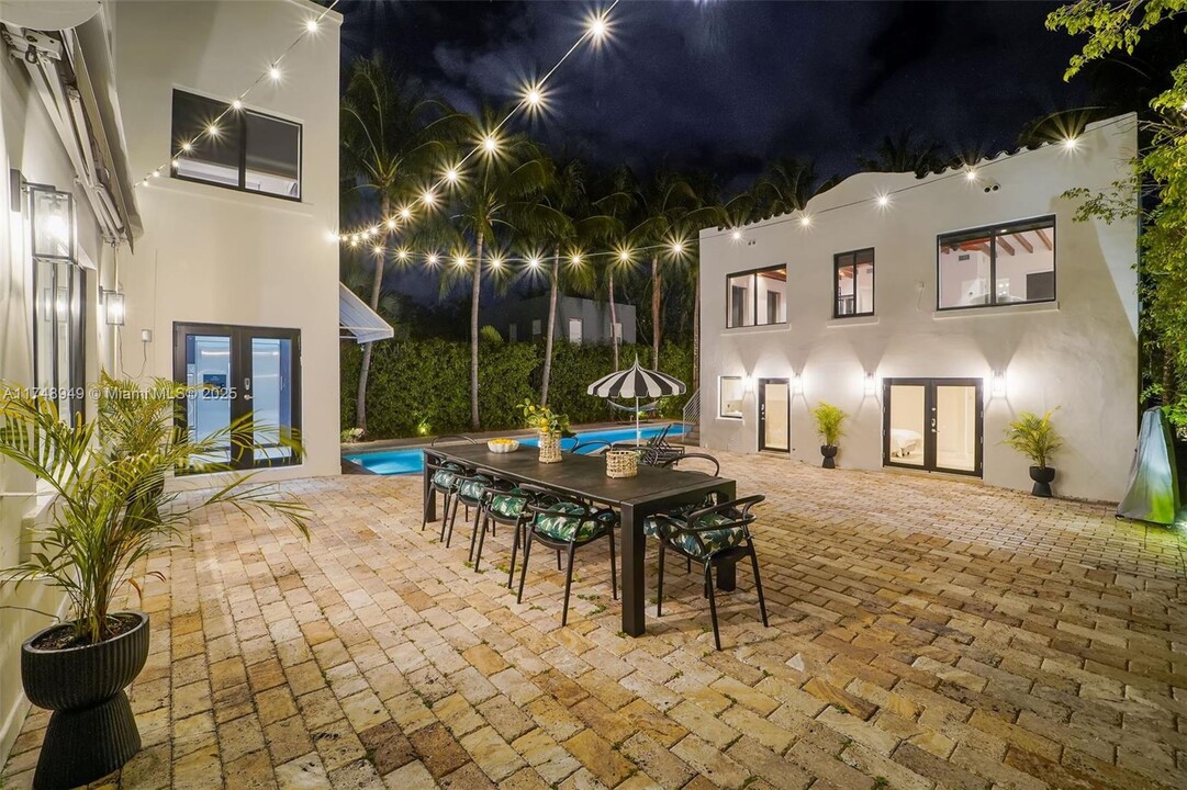 3483 Chase Ave in Miami Beach, FL - Building Photo