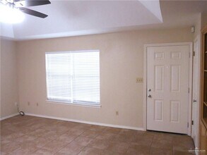 27 N 7th St in McAllen, TX - Building Photo - Building Photo