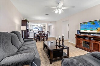 4140 Steamboat Bend E in Ft. Myers, FL - Building Photo - Building Photo