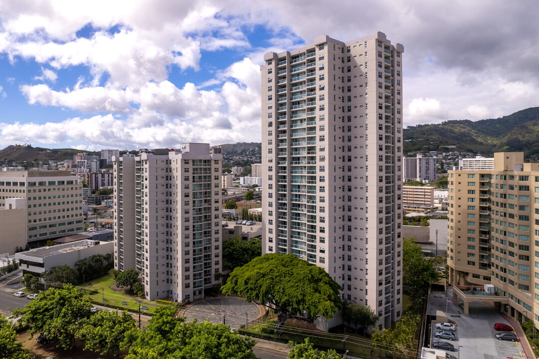 1448 Young St in Honolulu, HI - Building Photo