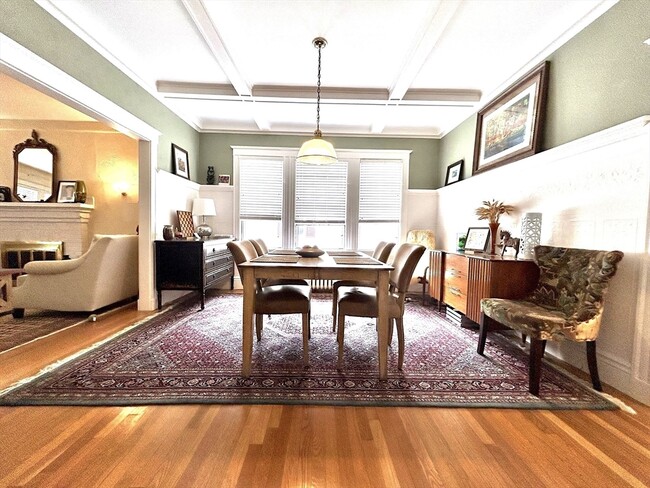 82 Stearns Rd in Brookline, MA - Building Photo - Building Photo