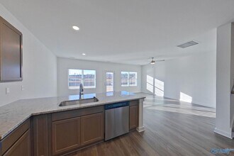 6113 Taramore Ln NW in Huntsville, AL - Building Photo - Building Photo