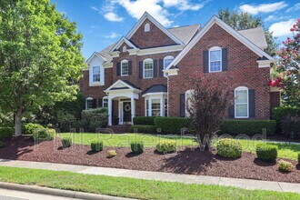 203 Braebrook Way in Cary, NC - Foto de edificio - Building Photo