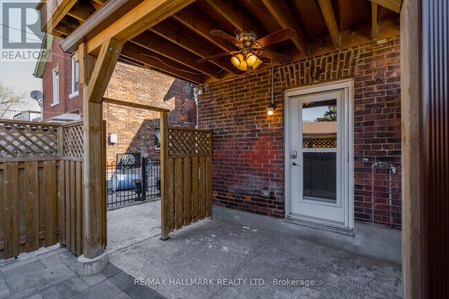 180 Lansdowne Ave in Toronto, ON - Building Photo - Building Photo