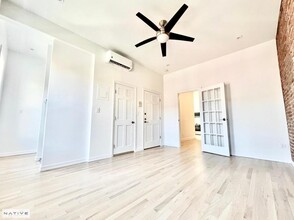 669 Manhattan Ave in Brooklyn, NY - Building Photo - Building Photo