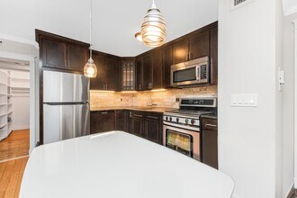 1374 Midland Ave in Yonkers, NY - Building Photo - Building Photo