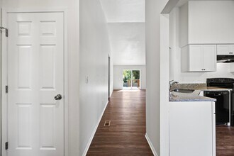 6948 Kinston Dr in Canal Winchester, OH - Building Photo - Building Photo