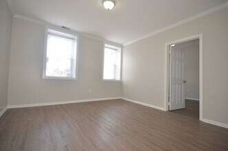 421 Northampton St, Unit #1 in Easton, PA - Foto de edificio - Building Photo